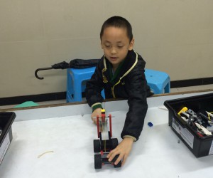 課程避障機(jī)器人一一超聲波傳感器